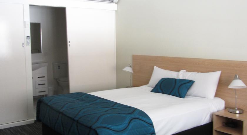 Отель Urangan Motor Inn