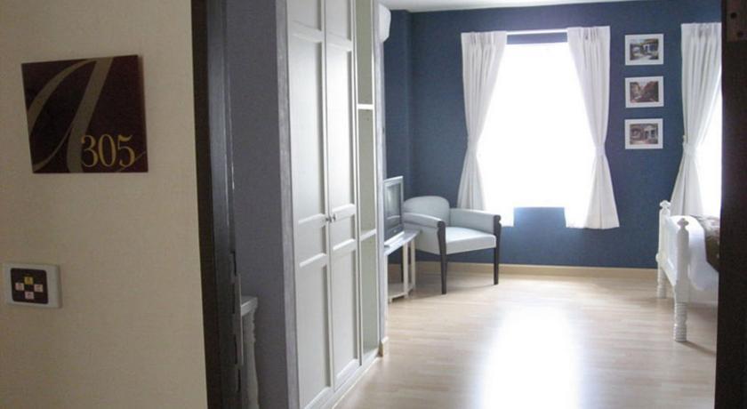 August Residence