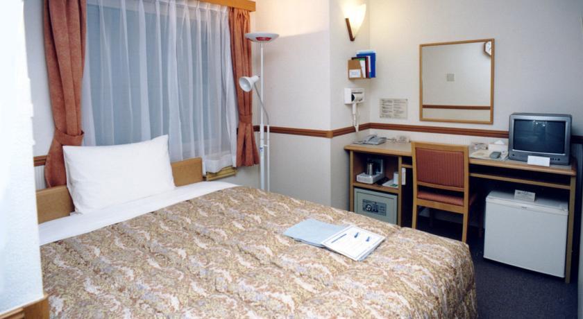 Toyoko Inn Shin-Osaka Chuo-guchi Shinkan
