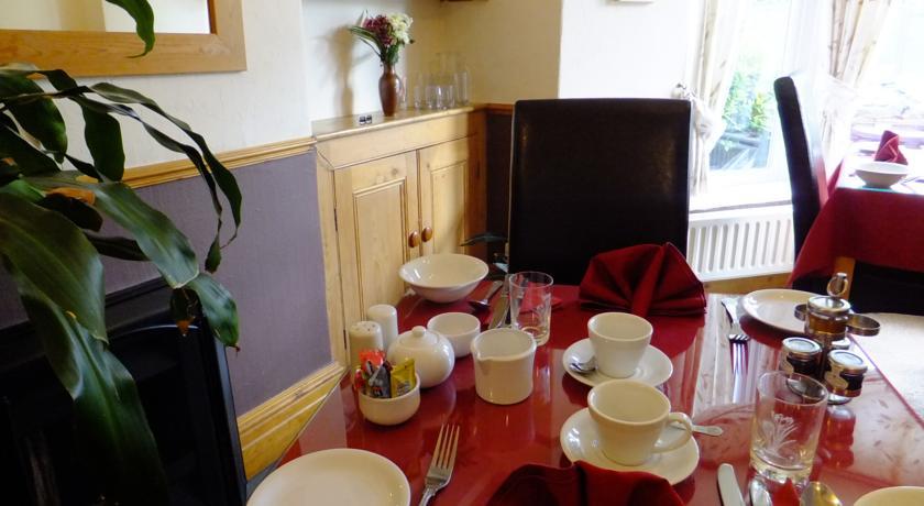 Мини-отель Annisgarth Bed and Breakfast