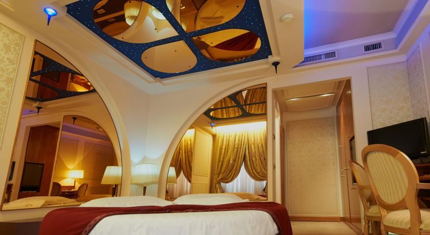 Отель Dreamhotel