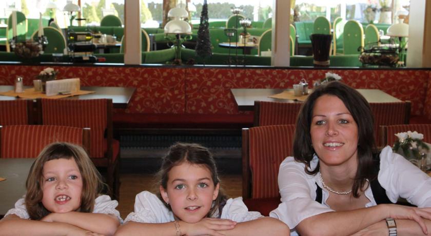 Отель Hotel Christina - Achensees kleinstes ****Hotel
