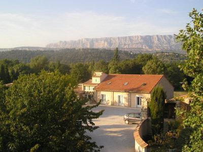 Отель Logis Hôtel Déjeunez Sous L'arbre