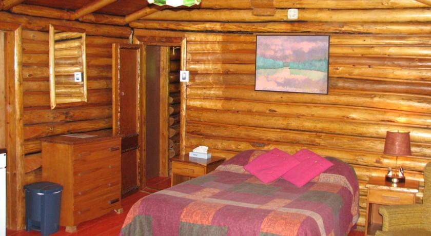 Отель Kan-à-Mouche Pourvoirie Auberge et Chalets