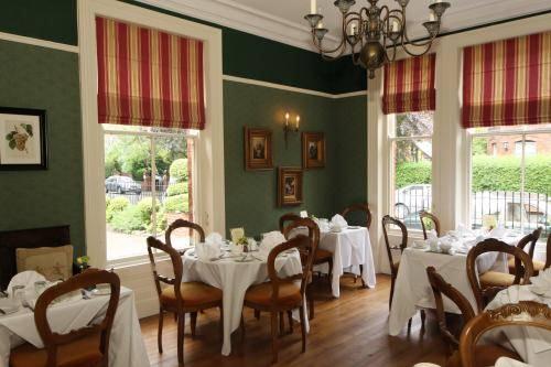 Гостевой дом The Holme Lea Manor
