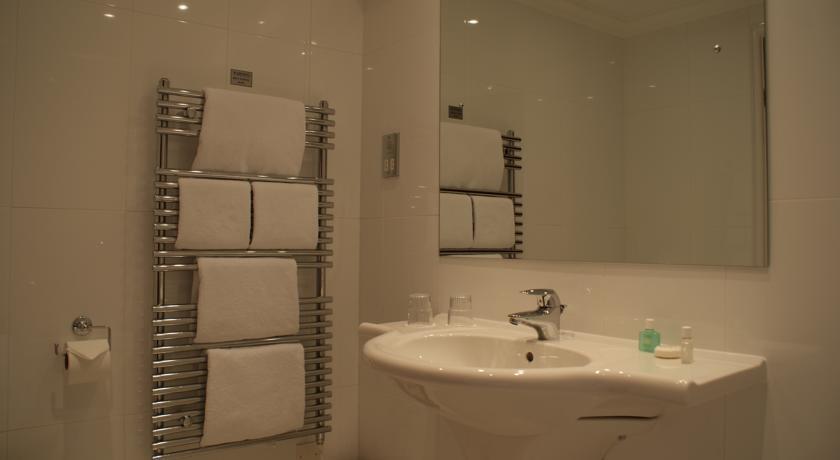 Отель The Park Hotel