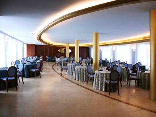 Отель Hotel Royal
