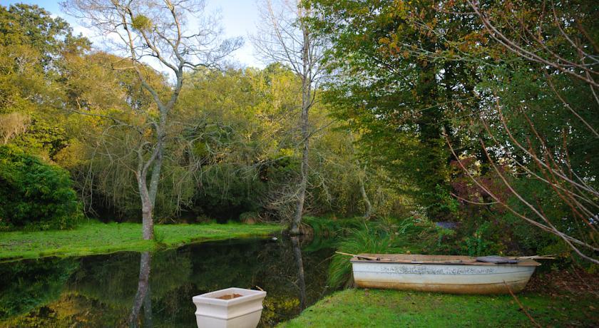 Отель Les Moulins Du Duc