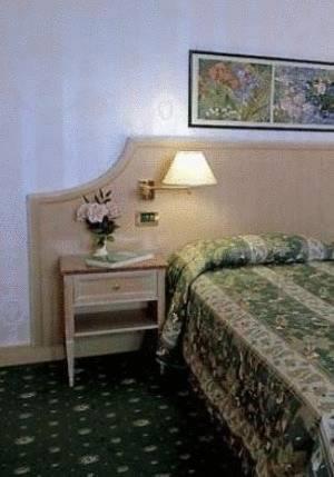 Отель Simplon Hotel