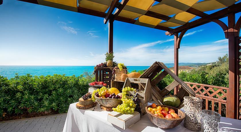 Отель Villa Parisi Grand Hotel
