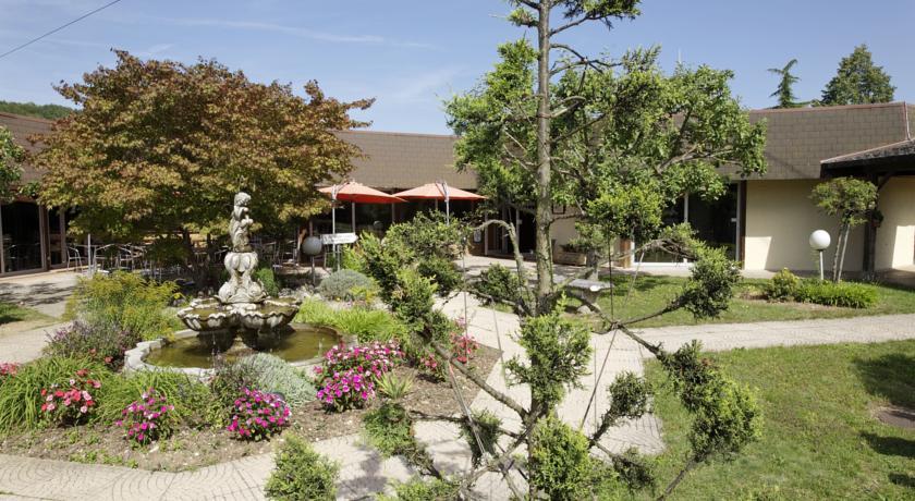 Отель Inter-Hôtel Charme Hôtel & Spa