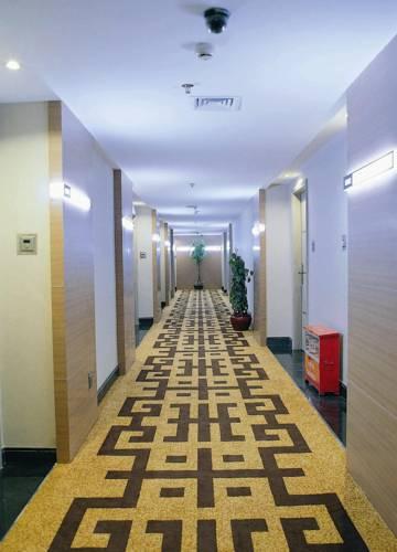 IT World Hotel