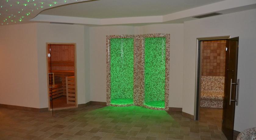 Отель Hotel & Appartamenti Al Larice