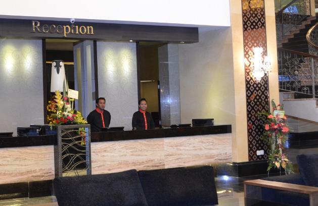 Отель Kinta Riverfront Hotel & Suites