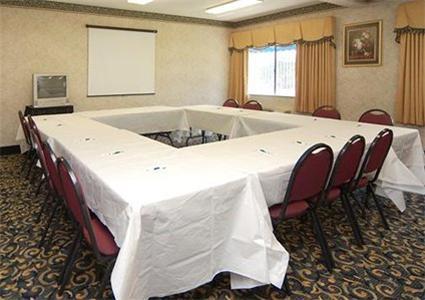 Отель Quality Inn & Suites Grand Prairie