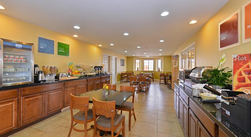 Отель Comfort Inn 