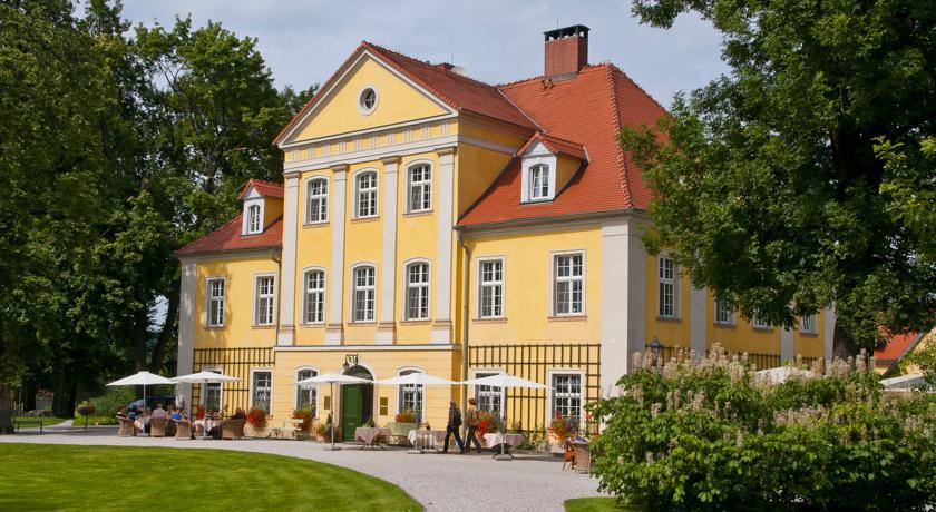 Отель Pałac Łomnica