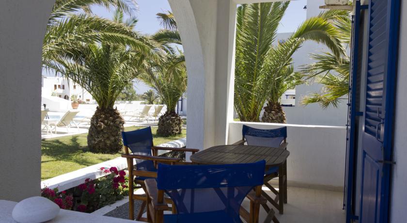 Апартаменты Louis Studios Santorini