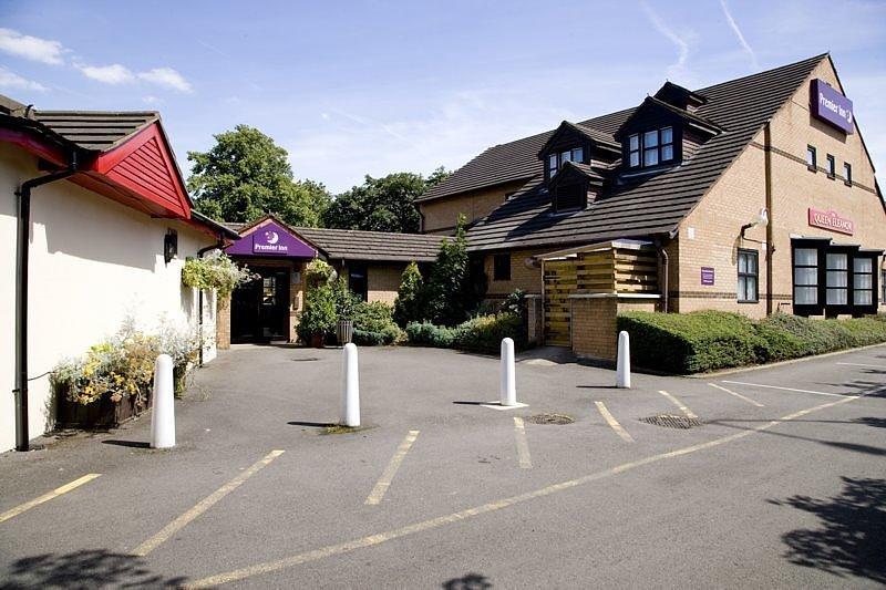 Отель Premier Inn Northampton South (Wootton)