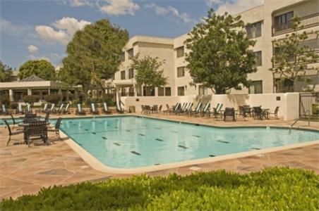 Отель Radisson Ontario Airport