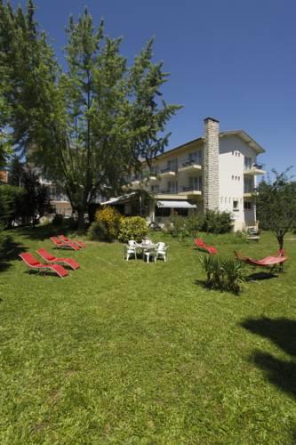Отель Hotel Le Clos