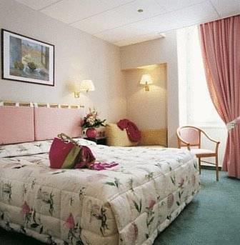 Отель Logis Au Grand Hotel