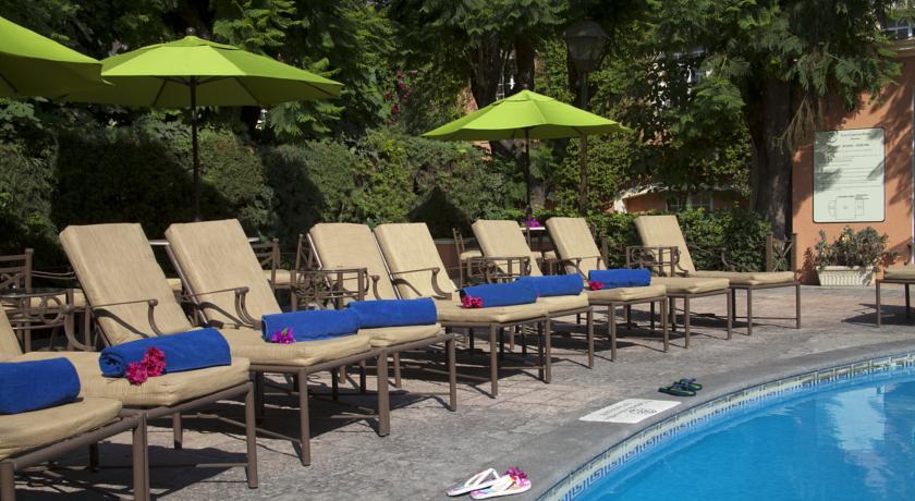 Отель Plaza Camelinas Hotel
