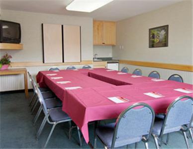Отель Ramada Limited Quesnel