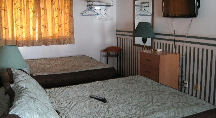 Отель Hillside Motel
