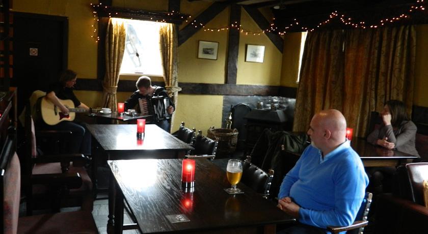 Отель The Bridge Of Lochay Hotel