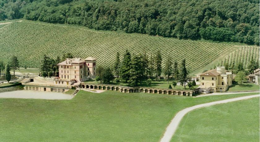 Отель Hotel Villa La Bollina