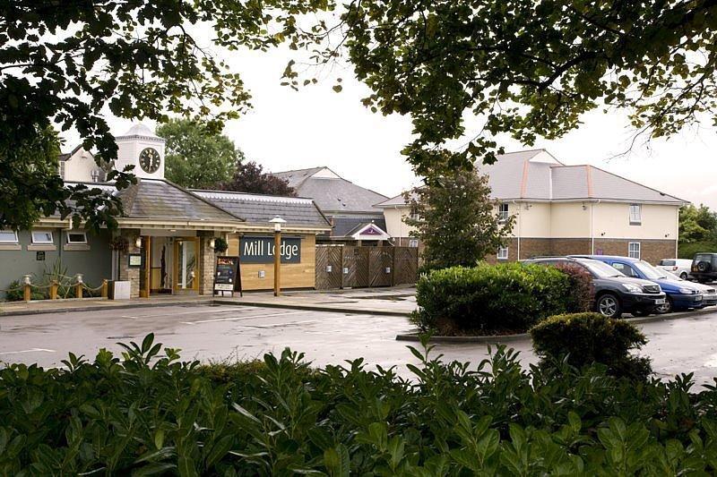 Отель Premier Inn Lincoln