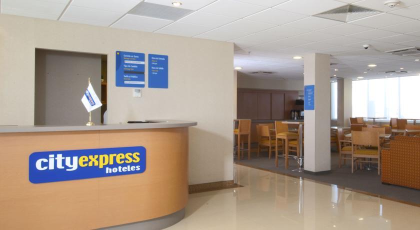 Отель City Express Monterrey Santa Catarina