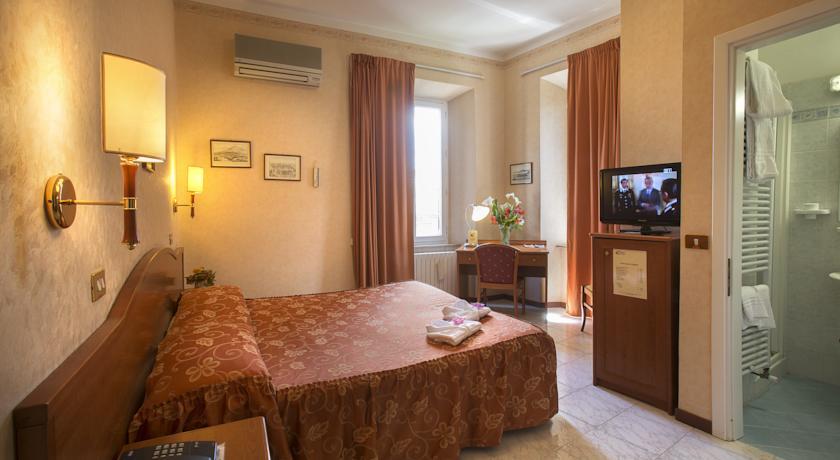 Отель Albergo Arena