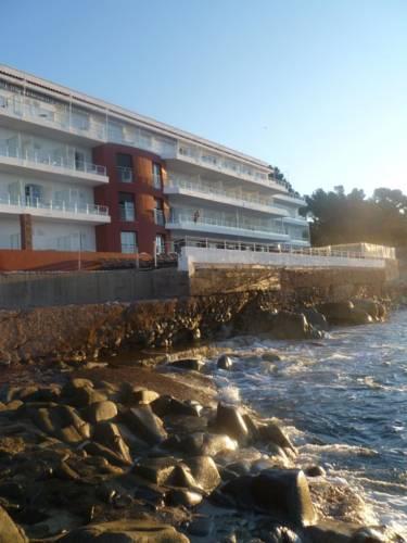 Отель Hotel Les Roches Rouges