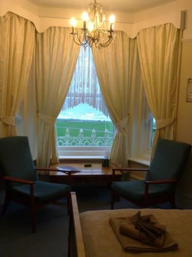 Гостевой дом The Malvern Guesthouse & The Blues Grill