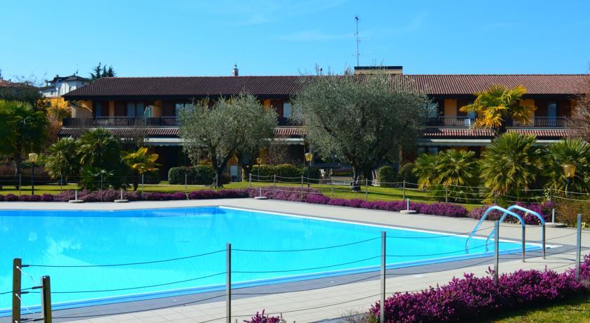 Отель Hotel Ulivi