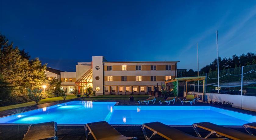 Отель Sporthotel Kurz