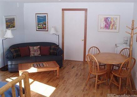 Отель Canadian Rockies Inn