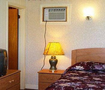 Отель Sherwood Inn and Motel Charlottetown