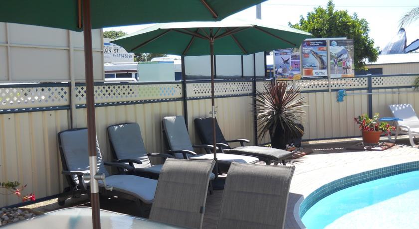 Отель Golden Sands Motor Inn