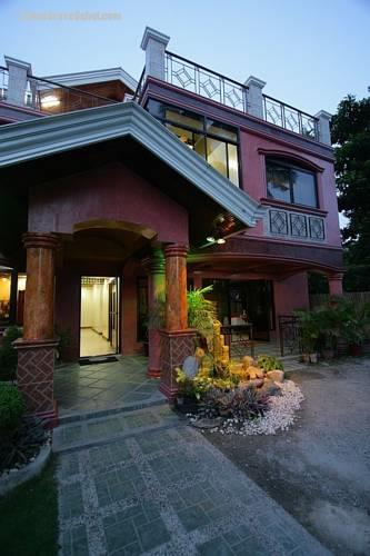 Coco Grove Tourist Inn