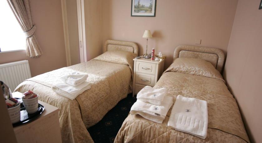 Отель Abbington Hotel