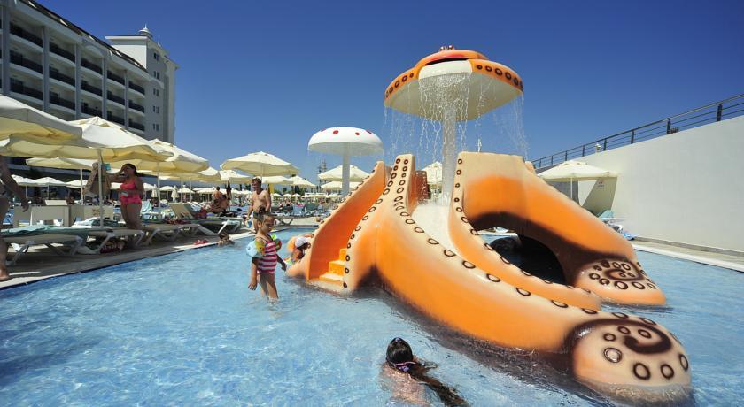 Lake & Riverside Hotel & Spa