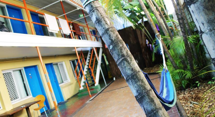 Nomads Esplanade Backpackers Hostel - Cairns