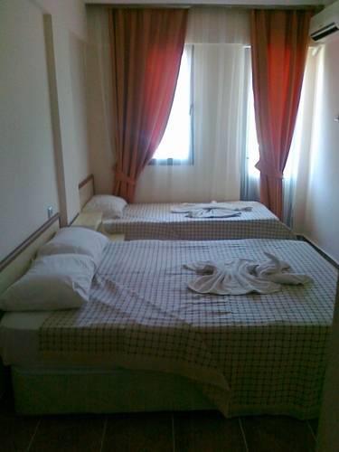 Отель Golden Beach Hotel