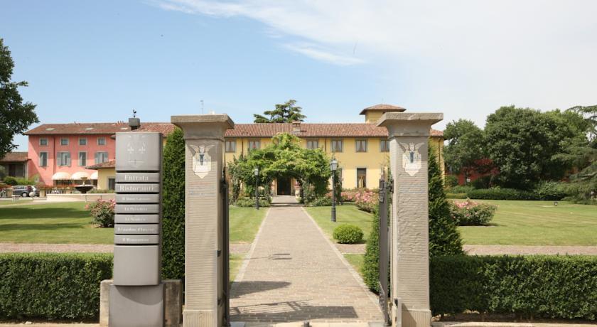 Отель Depandance Antico Borgo La Muratella