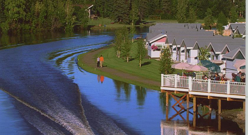 Отель River's Edge Resort