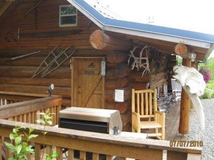 Отель Caribou Crossing Cabins