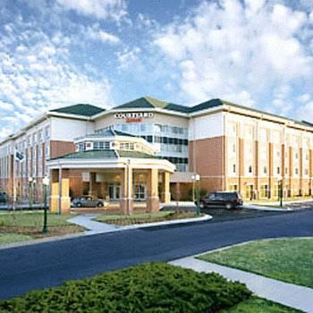 Отель Courtyard Fort Smith Downtown